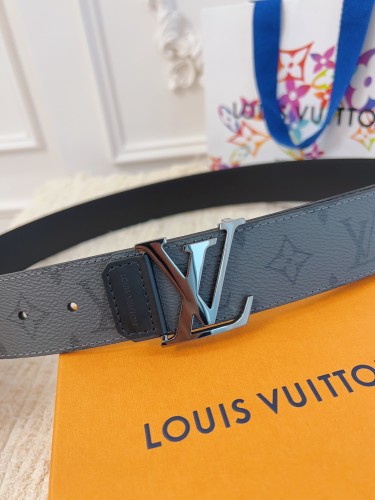 Louis Vuitton Belt 20 (width 4cm)