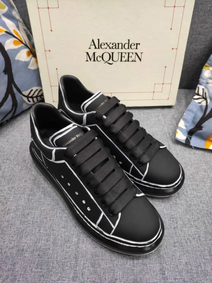 Alexander McQueen Oversized Black White Outline