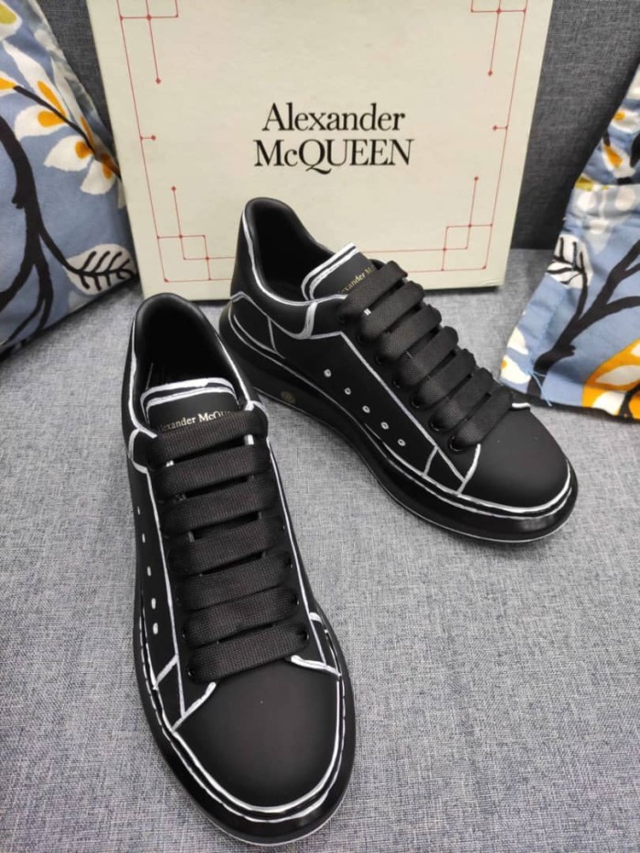 Alexander McQueen Oversized Black White Outline