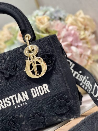 Handbags Dior 9207 size：24*20*11 cm