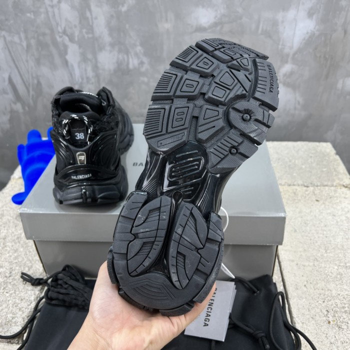 Balenciaga Runner sneakers black