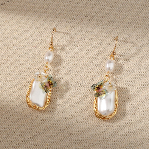 Style Versatile Earrings Retro Baroque Court Style French Earrings Pearl Butterfly Earrings