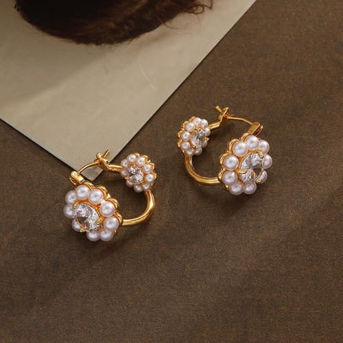Pearl Earrings Women Fashion Flower Earrings Personalized Fashion Light Luxury Style Versatile Earrings