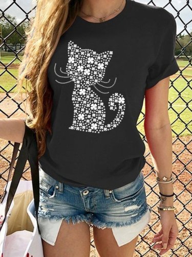 Four-Leaf Clover Cat Graphic Tee