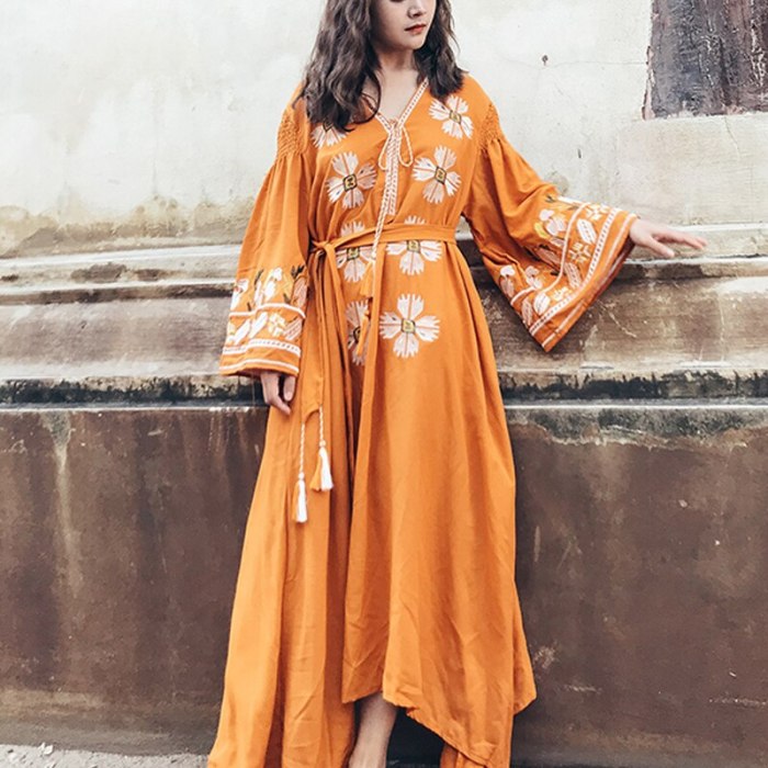 long Boho dress for women autumn floral Embroidery flare sleeve cotton dresses Casual loose dress Hippie dress vestido