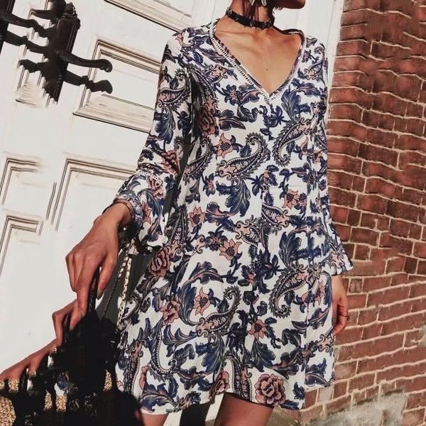 Bohemian Vintage Printed Lace Trumpet Sleeve Beach Mini Dress