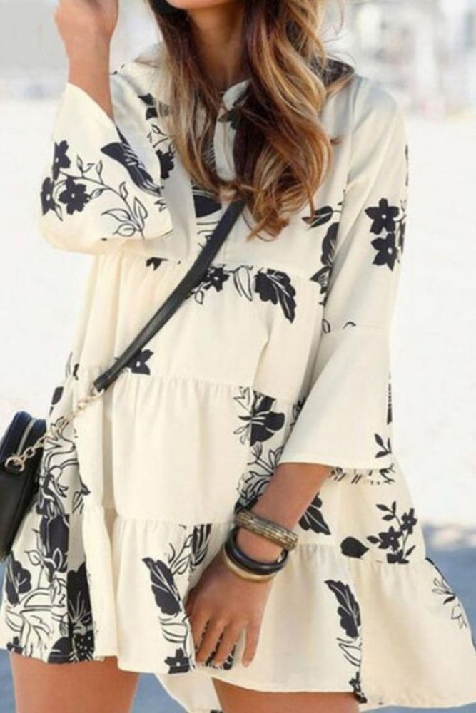 2021 Summer Bohemian New Hot Sale Explosion Printing Vacation Fashion Sandy Beach V-neck Flared Sleeves Women's Dress