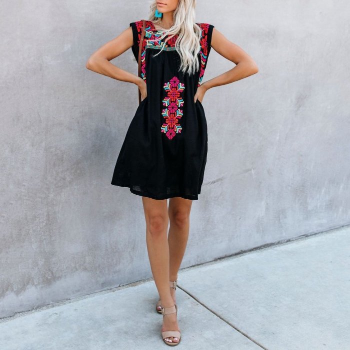 Summer New Embroidered Casual Dress