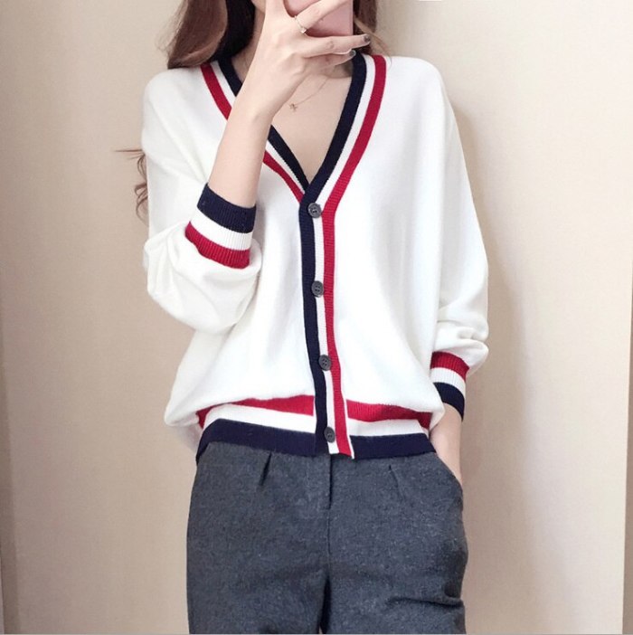 New V-neck loose knit cardigan in early autumn of 2021 Korean version with women's coat and college style foreign sweater coat