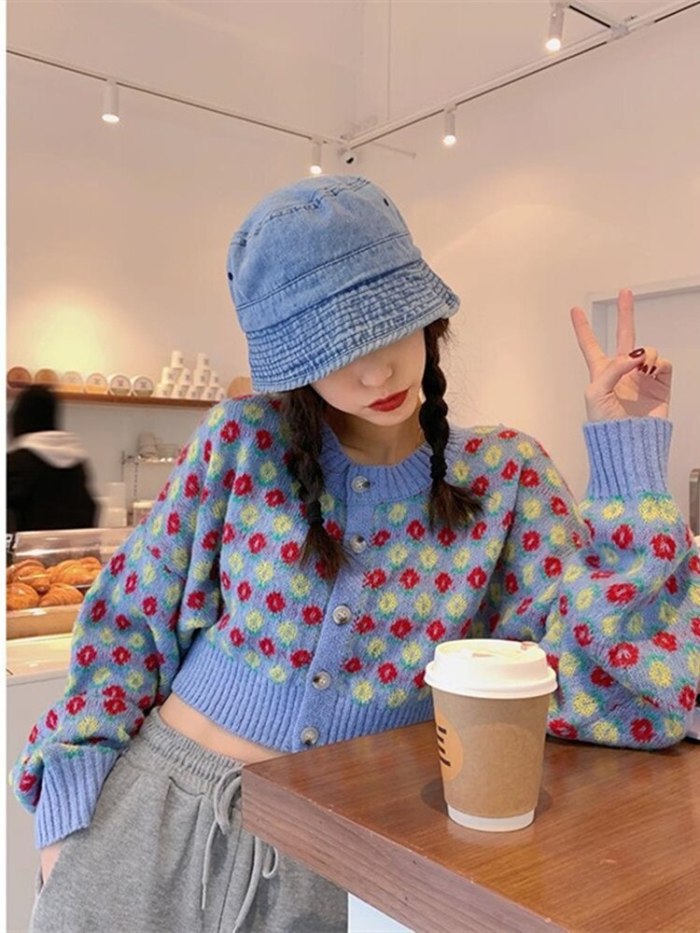2021 early autumn new retro gentle sweater cardigan women's flower knitted jacket tops all-match short design coat