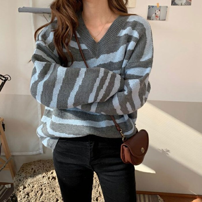 Woman Sweaters Casual Plus Size Striped V-Neck Long-Sleeved Knitted Sweater Pullover Fall Winter Fashion Simple Vintage Clothing