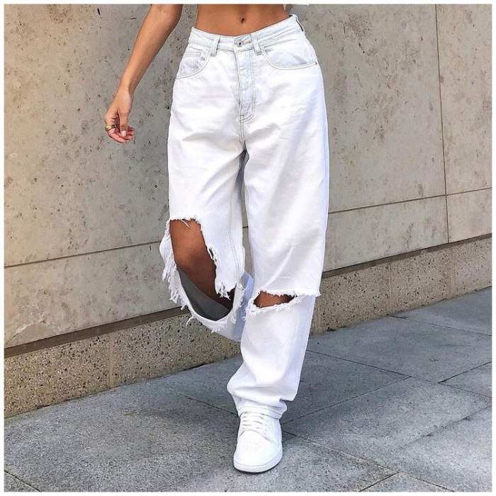 Women's Loose Vintage Wide Leg Hole White Solid Color Casual Trousers