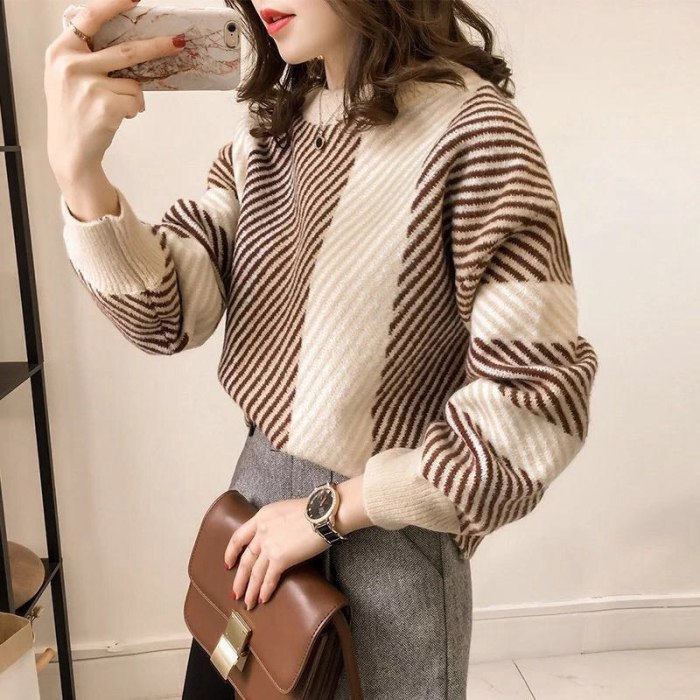 Fashion Striped Knitted Sweater Women Spring Autumn Loose O-Neck Pullovers Korean Fashion Student Chic Sweater Warm Streetwear