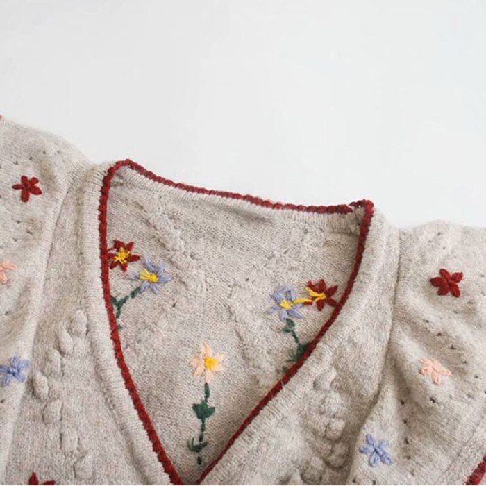 Embroidered V-neck Knitted Sweater Ruffled Long-Sleeve Cardigan