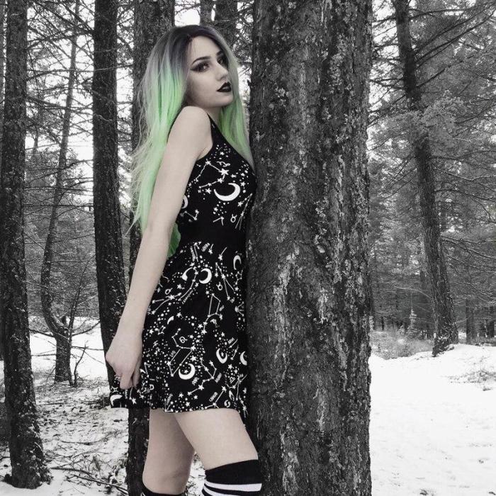 Sexy Sleeveless Black Gothic Dress Summer Bodycon Casual Thin Lady Dresses Moom Star Print Darkness Dress Gothic Punk Wind Dress