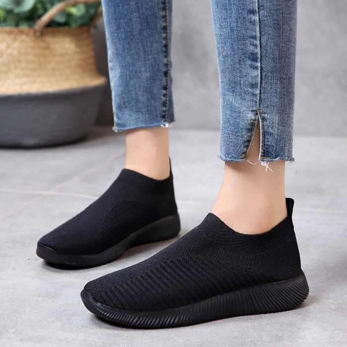 New Shallow Mouth Low Top Lightweight Breathable Round Toe Casual Flat Sneakers