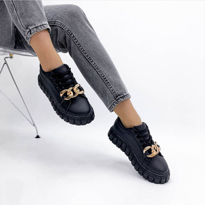 New Casual Women's European And American Metal Buckle Flat Bottom Round Head Sneakers