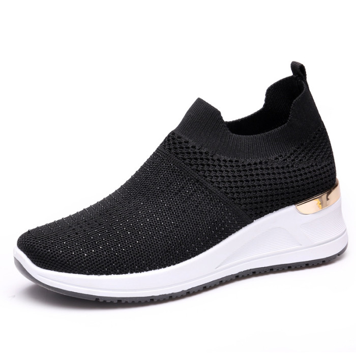 New Breathable Flyknit Mesh Soft Sole Casual Sneakers