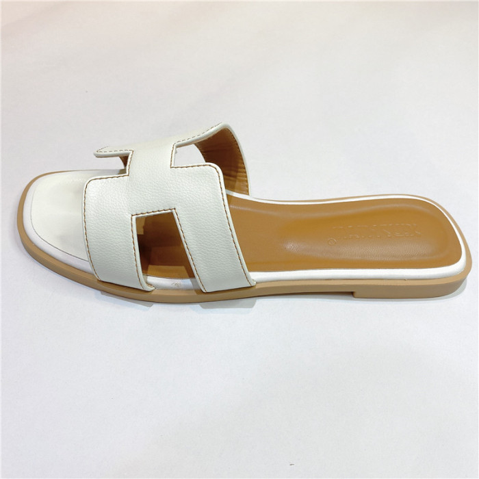 New Flat Bottom Fashion Outer Wear Beach One Word Casual Summer Slippers