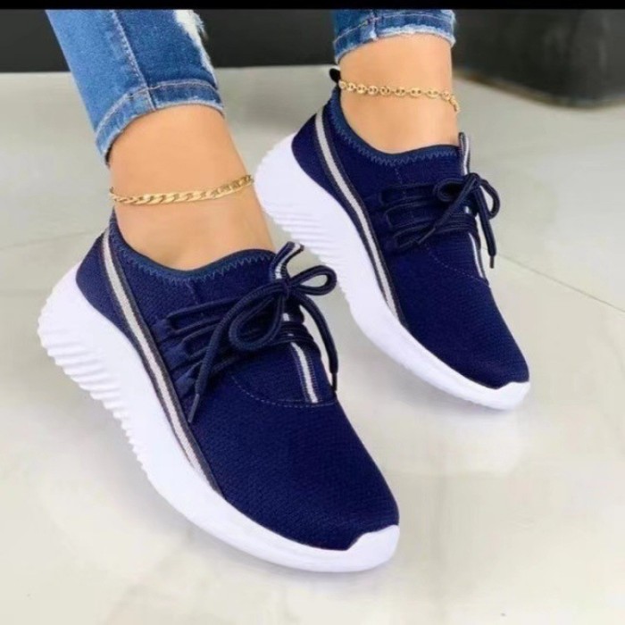 Plus Size Breathable Lace-Up Flyknit Casual Flat Heel Mesh Sneakers