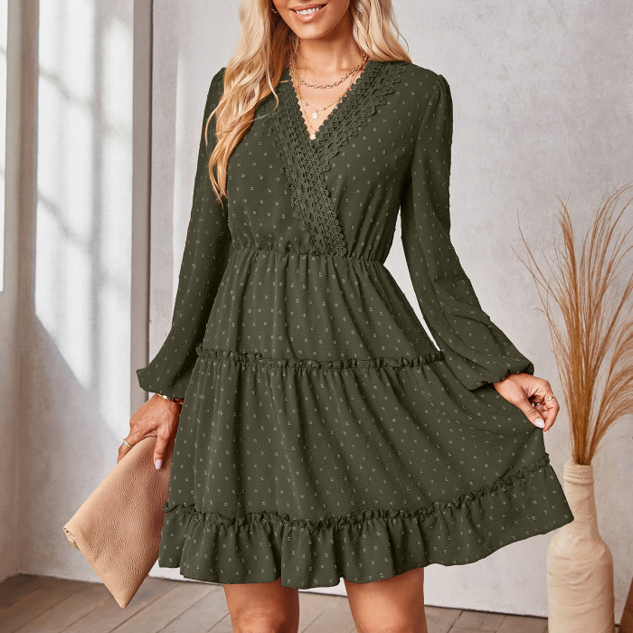 Fashionable V-Neck Long Sleeves with Fungus Trimmed Waist Casual Dresses
