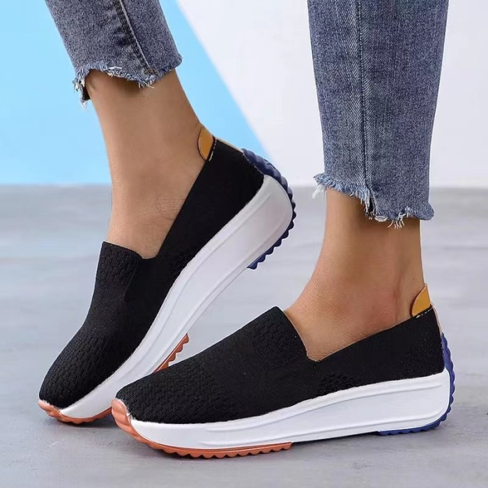 Solid Color Flyknit Comfortable Casual Plus Size Sneakers