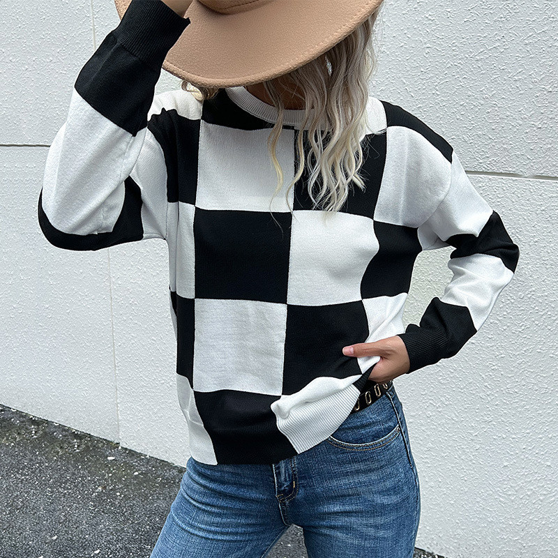 Long Sleeve Black and White Checkerboard Crew Neck Loose Sweaters