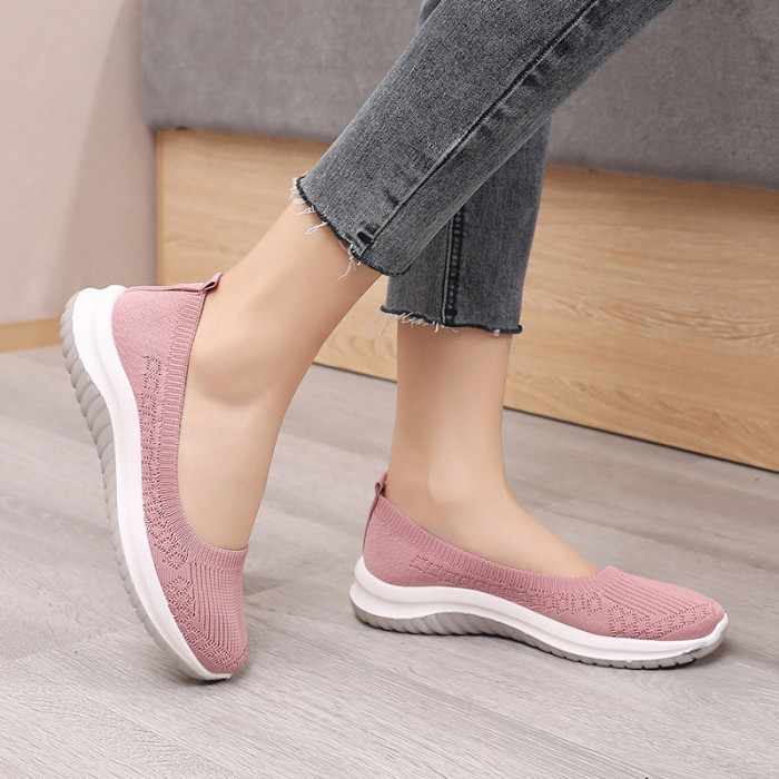Breathable Soft Sole Comfortable Slip-On Casual Sneakers