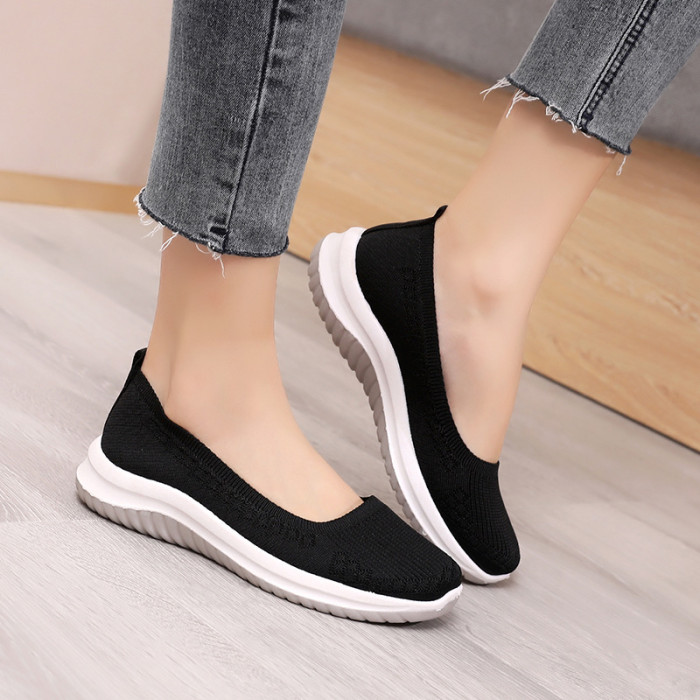 Breathable Soft Sole Comfortable Slip-On Casual Sneakers