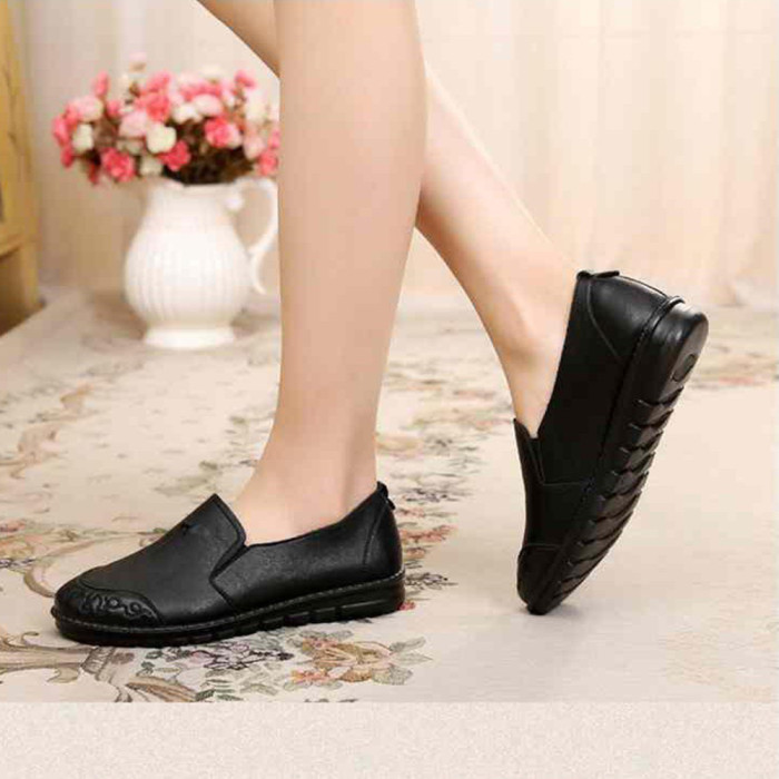 Soft Sole Comfort Flat Bottom Non-Slip Large Size Flat & Loafers