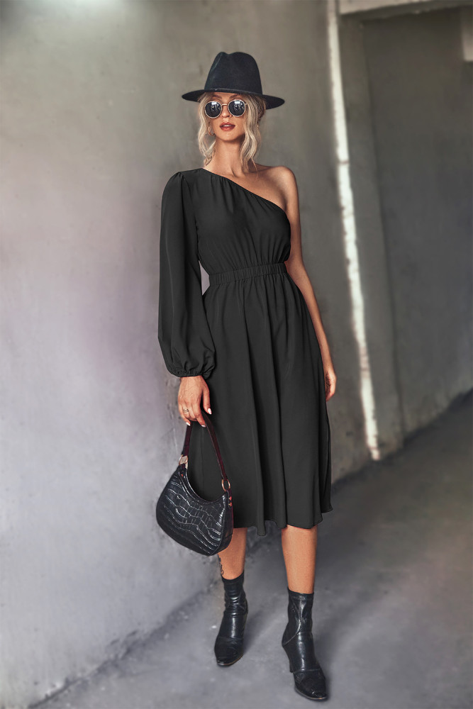 Fashion Classic Solid Color Slanted Shoulder Long Sleeve Midi Dresses