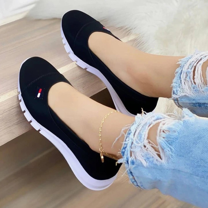 Casual Versatile Shallow Mouth Large Size Flat & Loafers