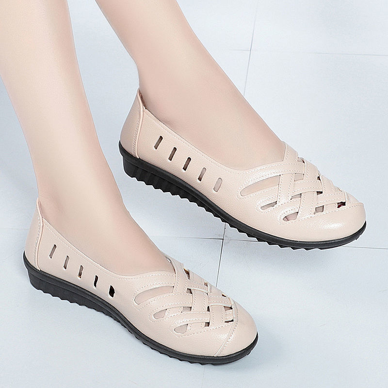 Soft Sole Anti-Slip Hole Flat Heel Cutout Breathable Flat & Loafers