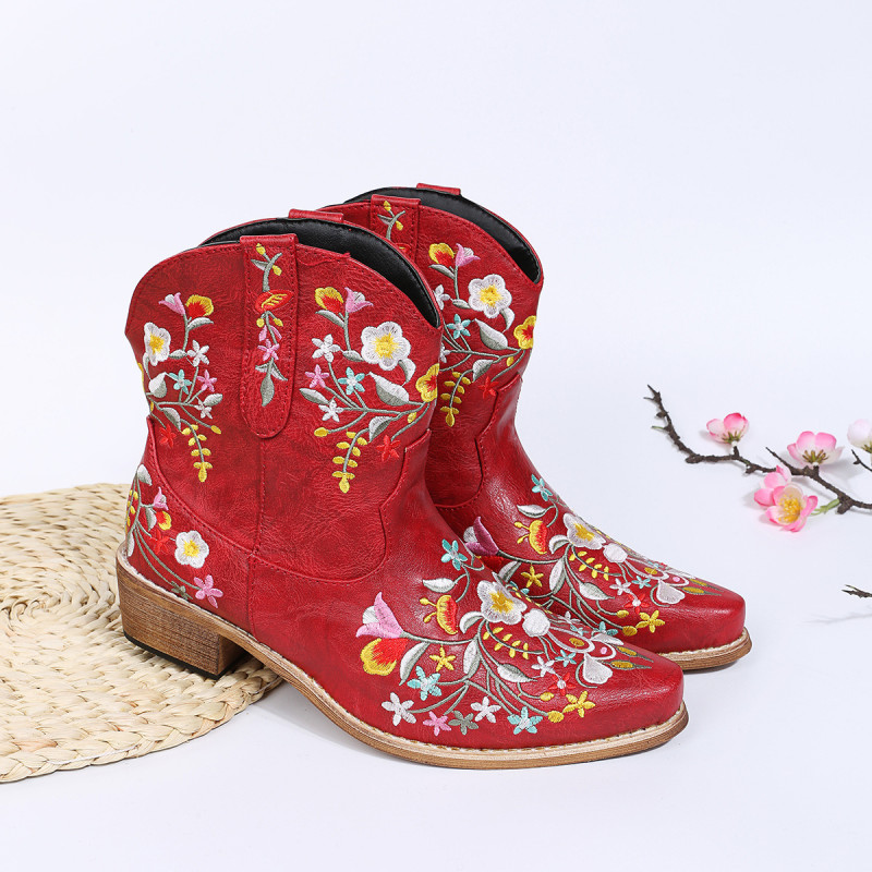 Plus Size Ethnic Embroidered Flowers Boots