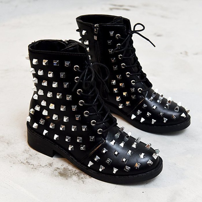 Side Zip Solid Studs Low Bar Plus Size Martin Boots