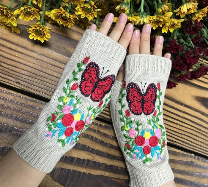 Handmade Women's Autumn Butterflies Warm Wool Knit Gloves