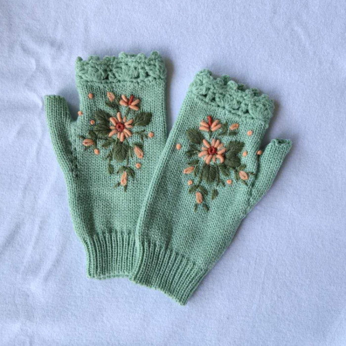 Women's Fashion Flower Embroidered Warm Knitted Gloves