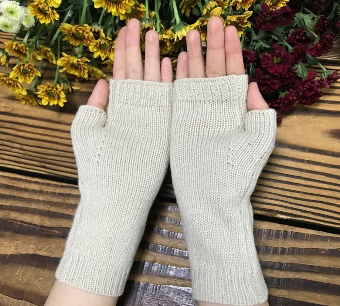 Handmade Women's Autumn Butterflies Warm Wool Knit Gloves