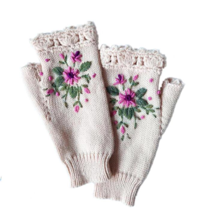 Women's Fashion Flower Embroidered Warm Knitted Gloves