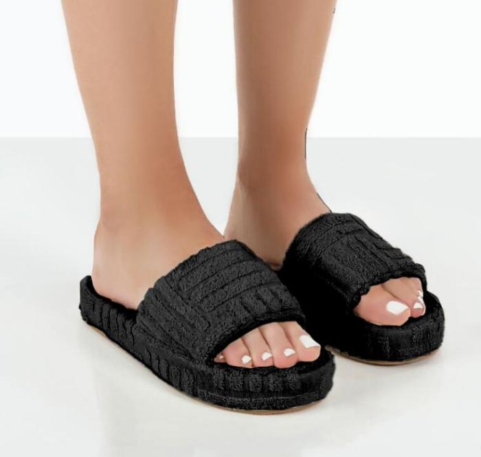 Fashion Embossed Home Comfort Flat Slippers