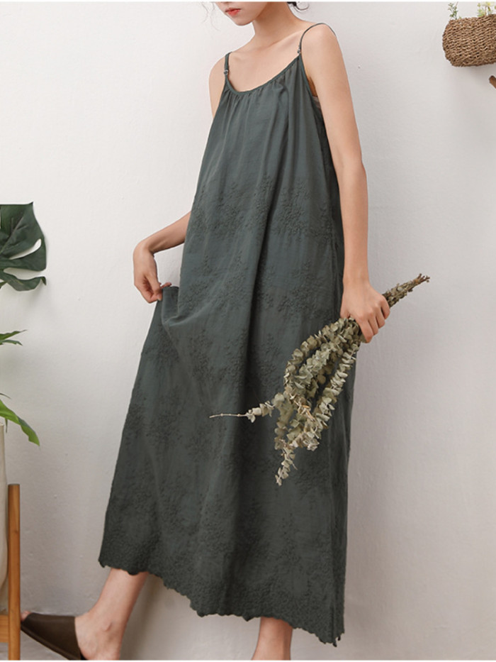 Fashion Fresh and Sweet Solid Color Embroidered Loose  Maxi Dress