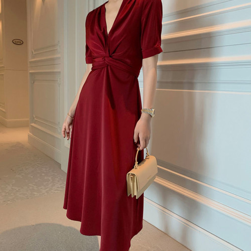 Women's Solid Color Retro Elegant Slim V-neck Short-sleeved Midi Dress
