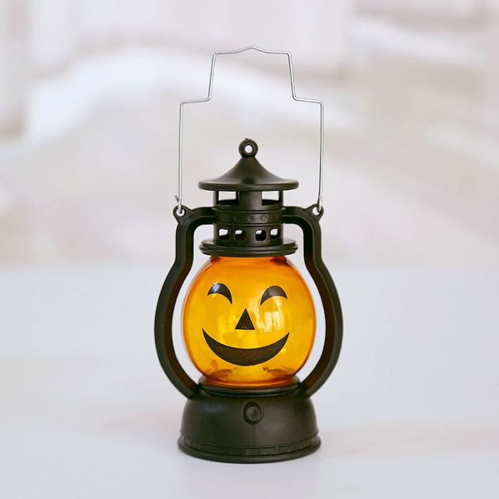 1pc Halloween Ghost Face Holding Jack-o-lantern, Pendant Lights, Bar Party Atmosphere Props, Halloween Decoration Lights