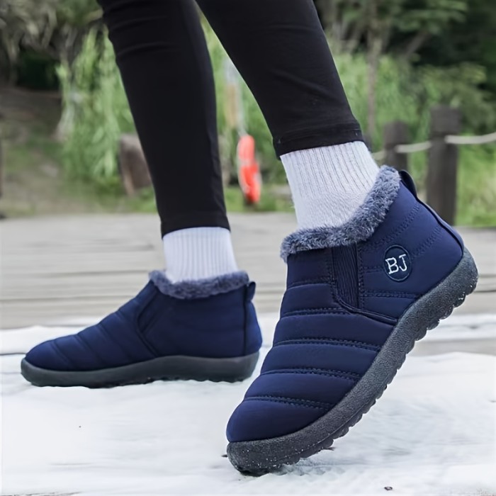 Women's Plush Lined Snow Boots, Solid Color Waterproof Slip On Thermal Ankle Boots, Winter Warm Outdoor Flat Boots
