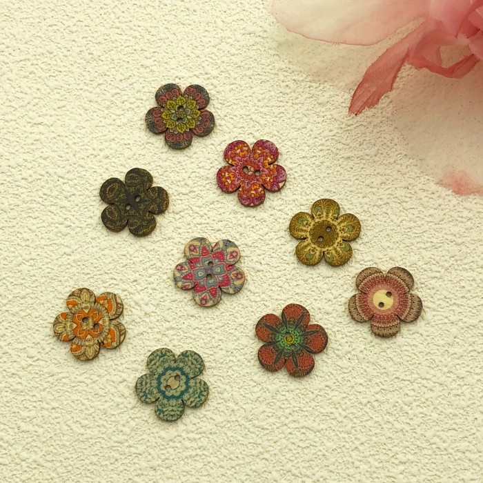 50pcs 0.7in Vintage Painted Mixed Flowers 2-Hole Wooden Button Handmade Crafts Sewing Clothing Accessories