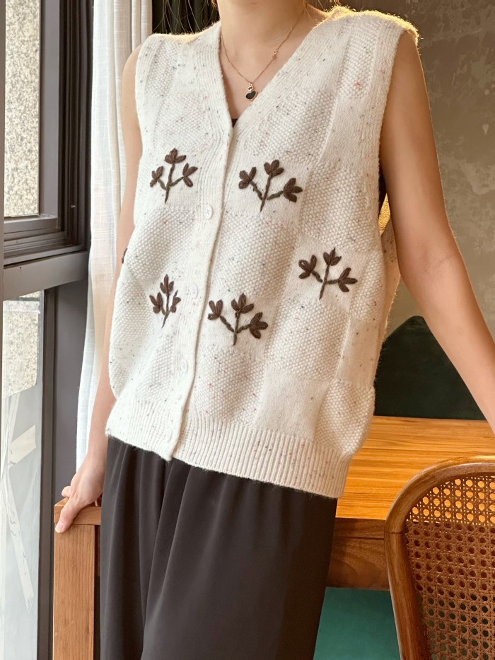Floral Pattern Button Front Vest, Vintage Sleeveless Knit Outwear