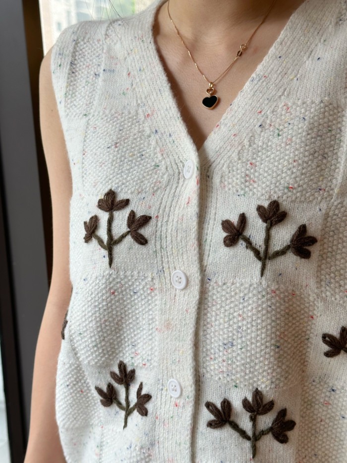 Floral Pattern Button Front Vest, Vintage Sleeveless Knit Outwear