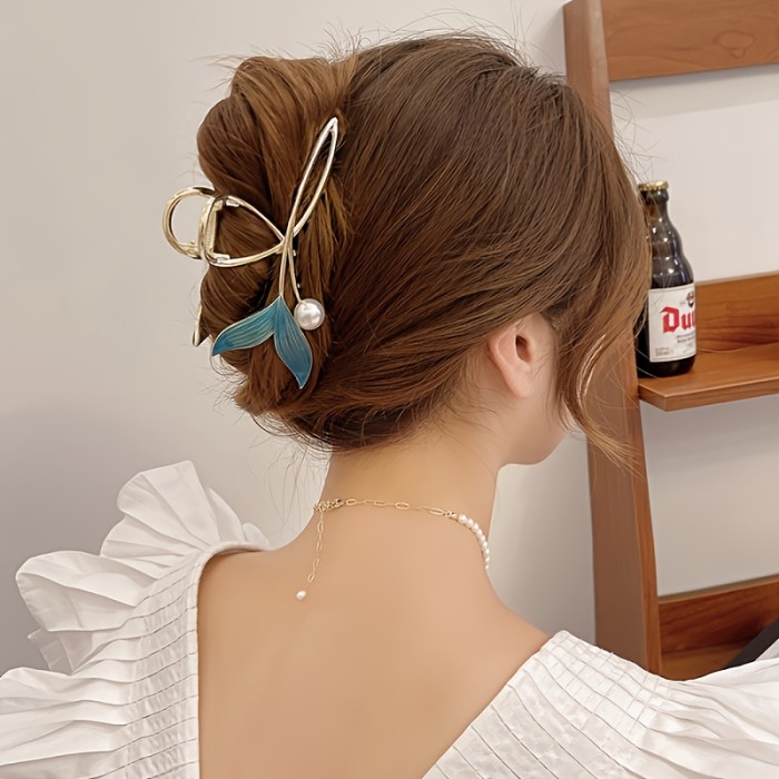 Hair Claw, Large Clip, Cute Hair Accessories, Geometric Hair Claw, Simple Girl Hair Clip, Blue Fishtail Hair Claw