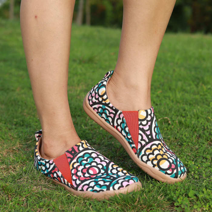 Women's Colorful Floral Printed Shoes, Slip On Low-top Round Toe Canvas Shoes, Comfy & Light Women's Shoes