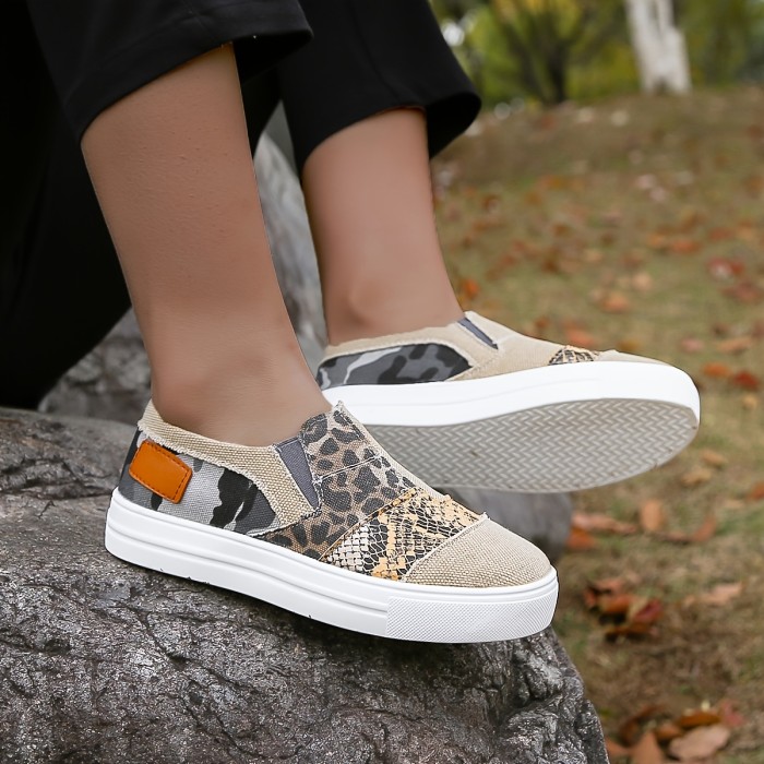 Women's Colorblock Canvas Shoes, Round Toe Slip On Flat Loafers, Casual Low Top Walking Shoes